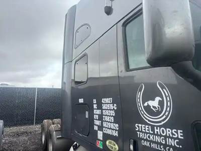 Kenworth T700 Sleeper Part