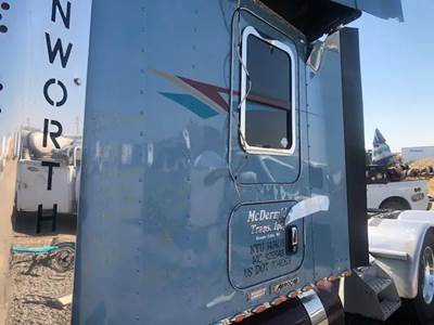 Kenworth W900 Sleeper Part