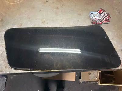 Used 2000 Kenworth W900 Right Upper Front Sleeper Glass