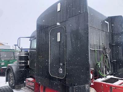 Peterbilt 379 Sleeper Part