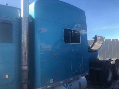 Peterbilt 379 Sleeper Part