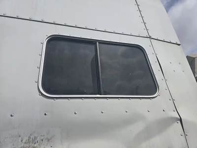 Peterbilt 379 Sleeper Part