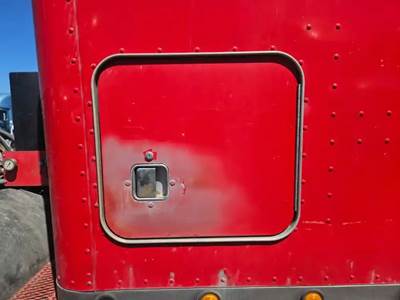 Peterbilt 379 Sleeper Part