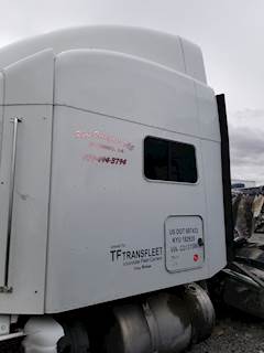 Peterbilt 386 Sleeper Part