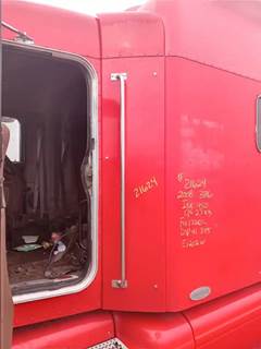 Peterbilt 386 Sleeper Part