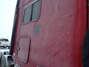 Peterbilt 386 Sleeper Part