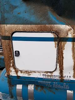 Peterbilt 389 Sleeper Part