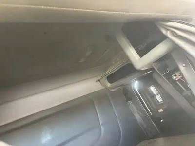 Peterbilt 389 Sleeper Part