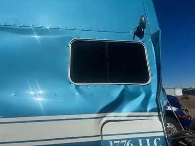 Peterbilt 389 Sleeper Part