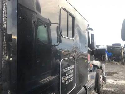 Peterbilt 579 Sleeper Part