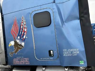 Peterbilt 579 Sleeper Part