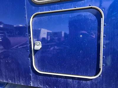 Peterbilt 579 Sleeper Part