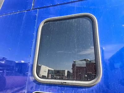 Peterbilt 579 Sleeper Part