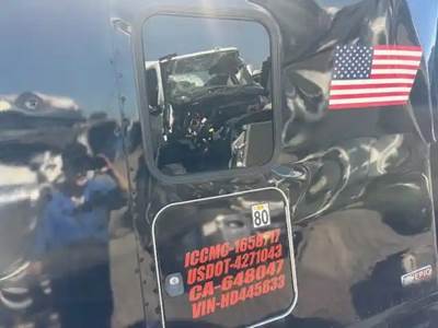 Peterbilt 579 Sleeper Part