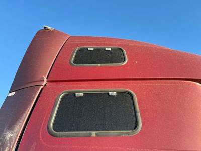 Volvo VNL Sleeper Part