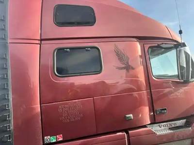 Volvo VNL Sleeper Part
