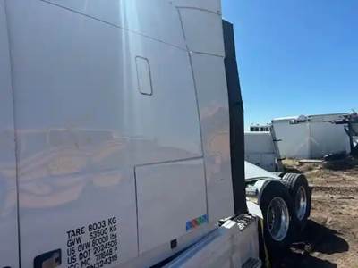 Volvo VNR Sleeper Part