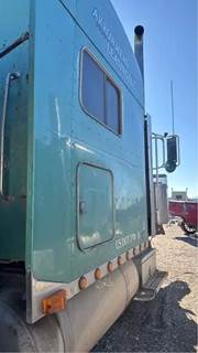 Peterbilt 379 Sleeper
