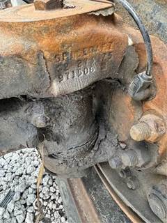 Peterbilt 379 Left Spindle