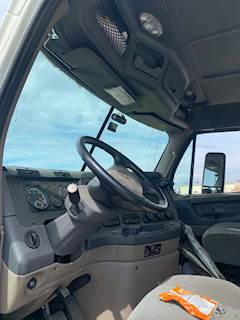Freightliner Cascadia 113 Steering Column