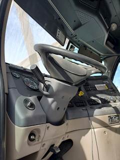 Freightliner Cascadia 125 Steering Column