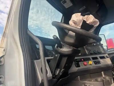 Freightliner Cascadia 126 Steering Column