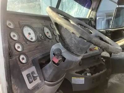Freightliner Coronado 122 SD Steering Column for a 2015 Freightliner 122SD