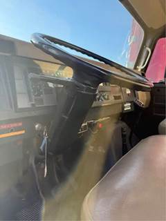 International 4900 Steering Column