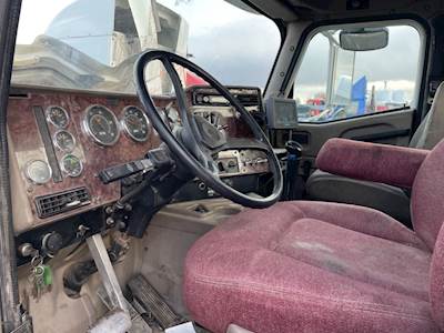 International 9200i Steering Column