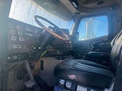 International 9900ix Steering Column