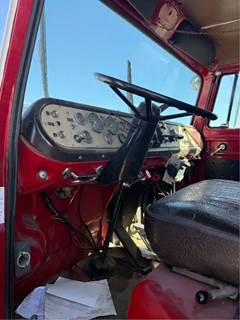 International CO1850 Steering Column for a 1978 International Harvester CO1850