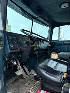 International F9370 Steering Column for a 1987 International F-9370