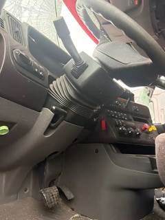 International LT625 Steering Column
