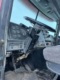 Mack CH613 Steering Column