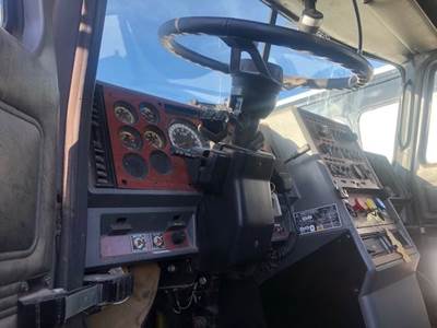 Mack CL713 Steering Column