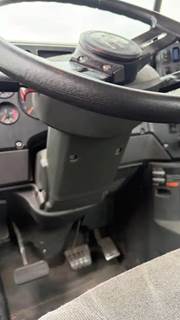 Mack Pinnacle CXU612 Steering Column for a 2015 Mack CXU612