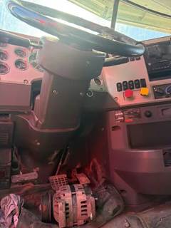 Mack Pinnacle CXU613 Steering Column for a 2018 Mack CXU613