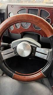 Mack Pinnacle CXU613 Steering Column for a 2014 Mack CXU613