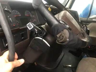 Volvo VNL Steering Column