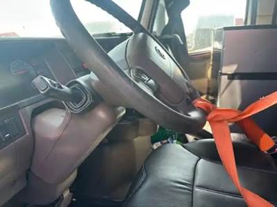 Volvo VNL Steering Column