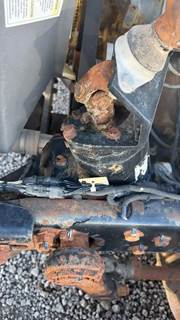 Mack RD688S Steering Gear / Rack