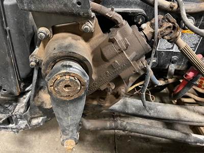 Sheppard M100 Steering Gear / Rack for a 2015 Kenworth T680