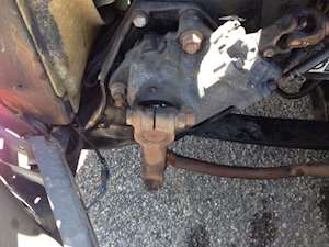 TRW/ROSS TAS65006 Steering Gear / Rack for a 2004 Peterbilt 387