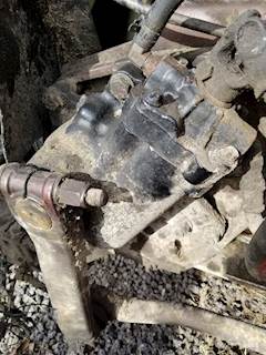 TRW/ROSS Steering Gear / Rack for a 2006 Kenworth T800