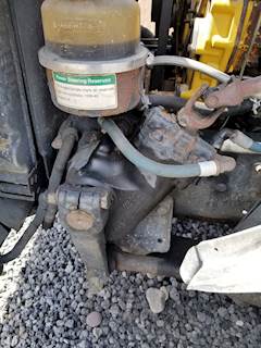 TRW/ROSS Steering Gear / Rack for a 2003 Freightliner COLUMBIA 120