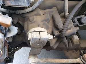 TRW/ROSS Steering Gear / Rack for a 1989 Ford 8000