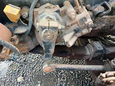 TRW/ROSS Steering Gear / Rack for a 1994 Ford L8000