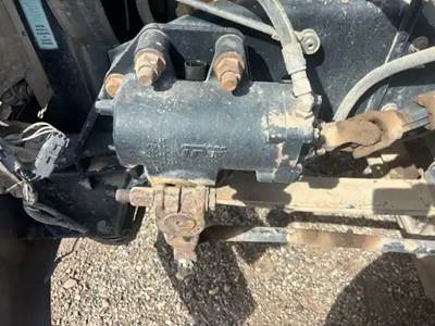 TRW/ROSS Steering Gear / Rack for a 1998 Kenworth T800