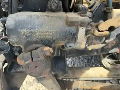TRW/ROSS TAS Steering Gear / Rack for a 2000 Freightliner FL80
