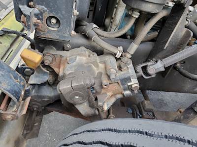 TRW/ROSS TAS65010 Steering Gear / Rack for a 1995 Ford LN8000